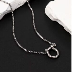 Unisex Men's Stainless Steel Horseshoe Shackle Cube Chain Pendant Necklace